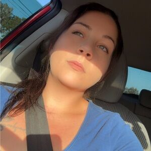 Meet your Posher, Kelss